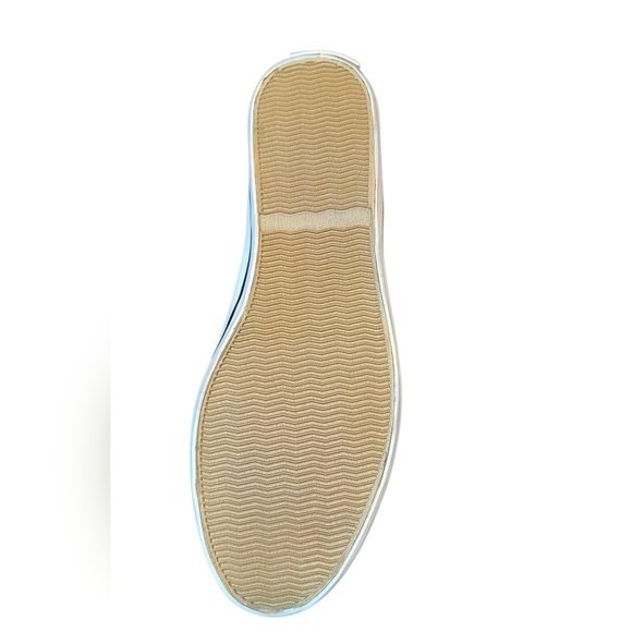 Kenneth Cole Reaction Flats/Sneakers with Striped Detail - Picture 2 of 4